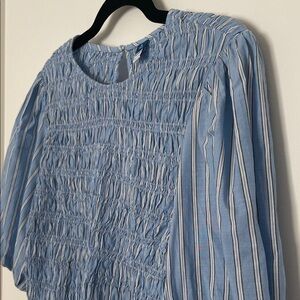 Old Navy Smocked Stripe Puff-Sleeve Top Light Blue size Medium Tall NWT